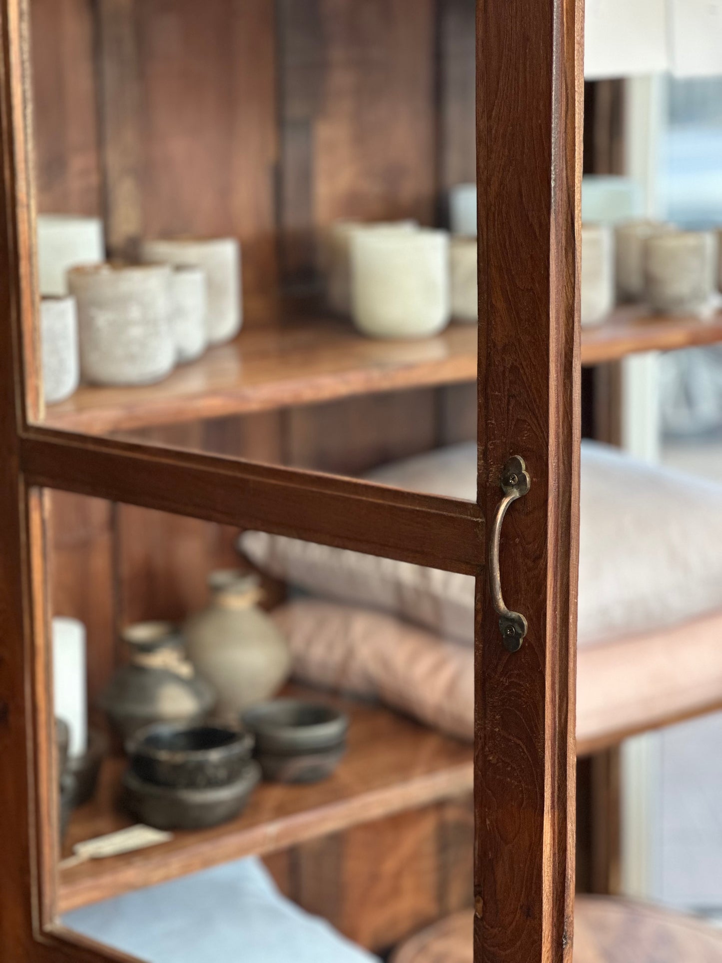 Vitrineskab 121x45x181 cm