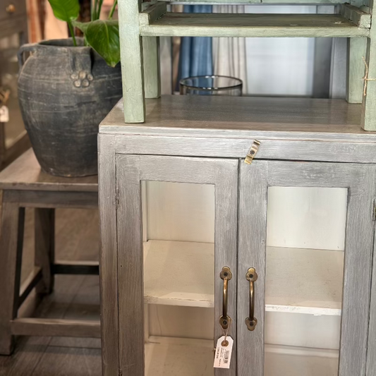 Vitrineskab - 56x34x70 cm