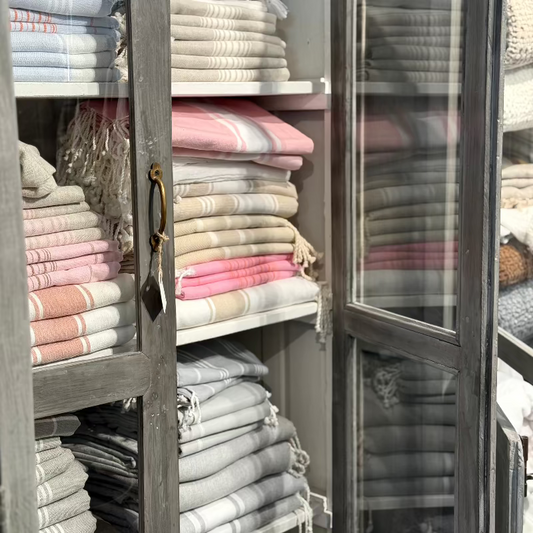 Vitrineskab - 91x41x175 cm