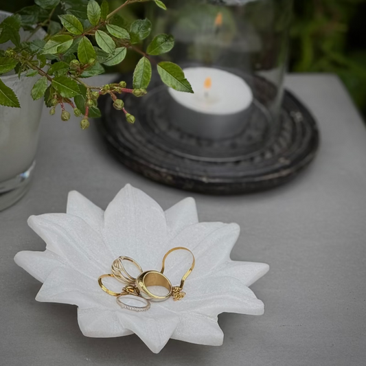 Marmor Lotus fad, 15 cm