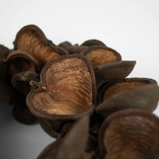 Krans i mandelnød - 50 cm