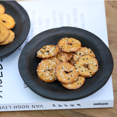 Rundt Teakfad – Sort (Ø15 cm, H4 cm)